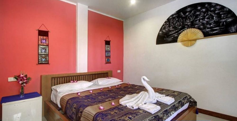 Dreams Guesthouse & Hostel Patong Extérieur photo