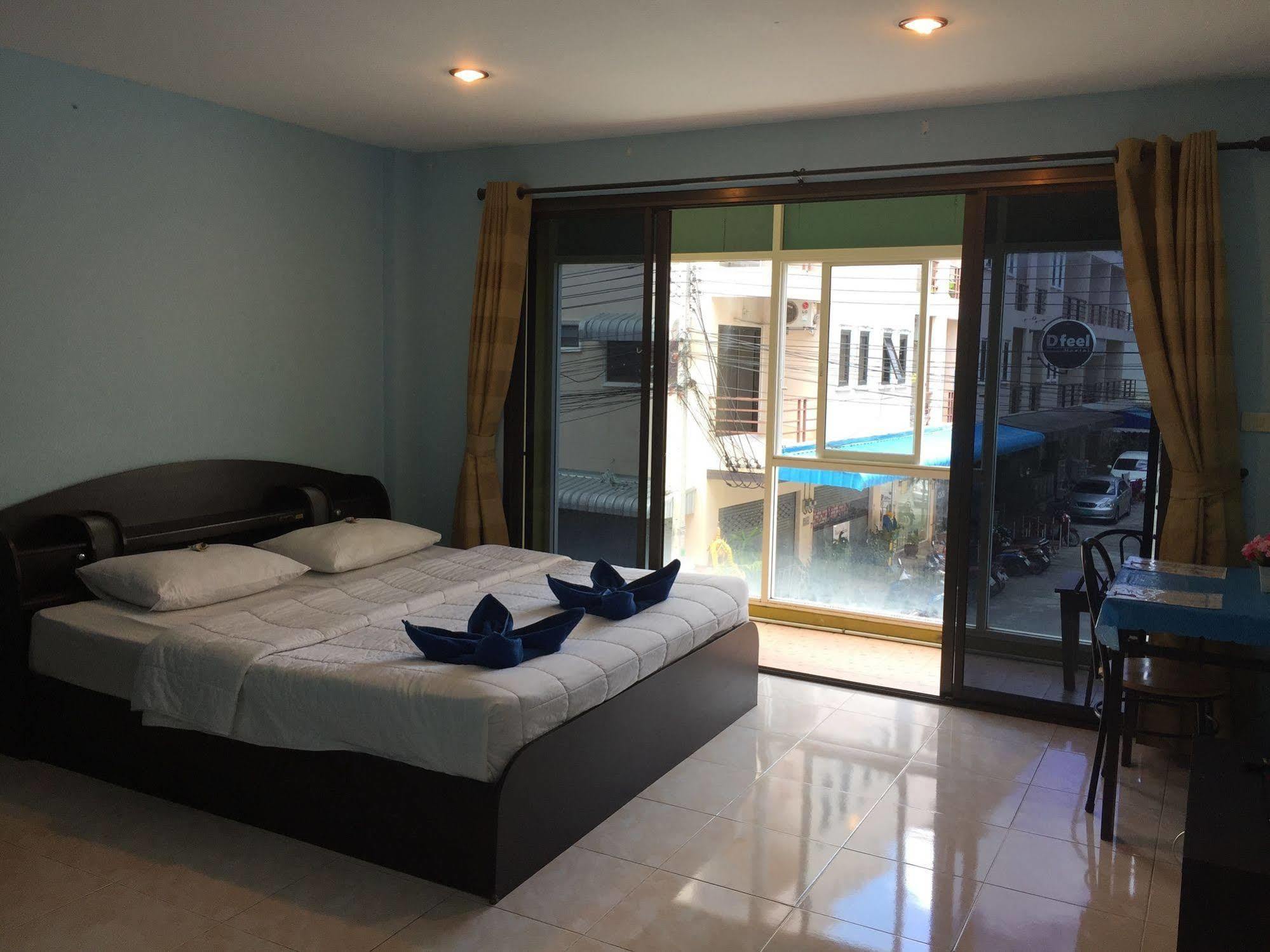 Dreams Guesthouse & Hostel Patong Extérieur photo